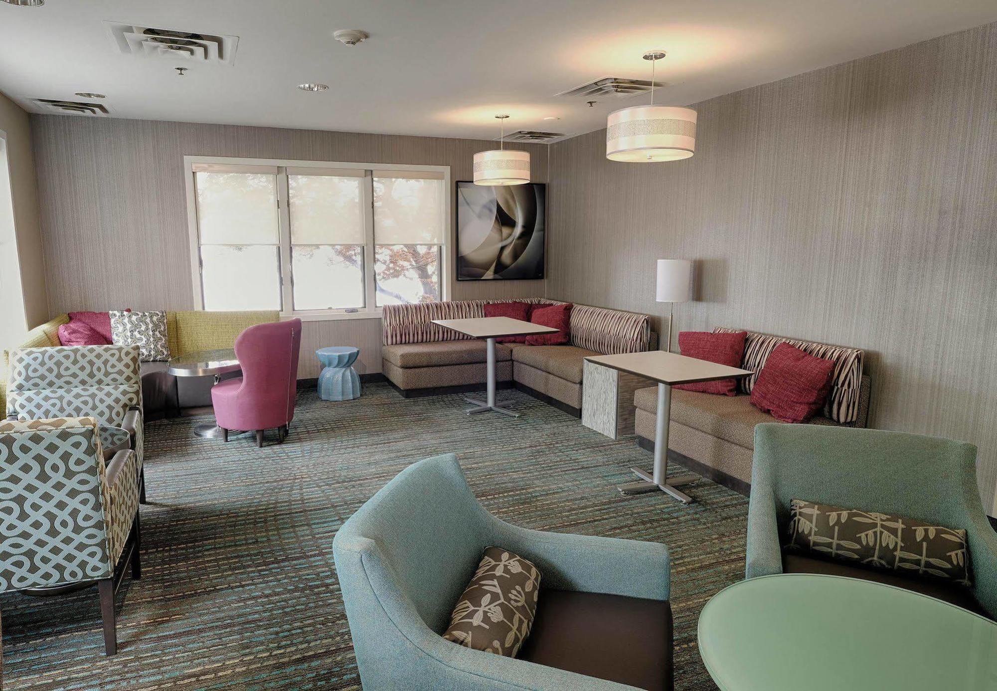 Albany Airport Inn And Suites لاثام المظهر الخارجي الصورة