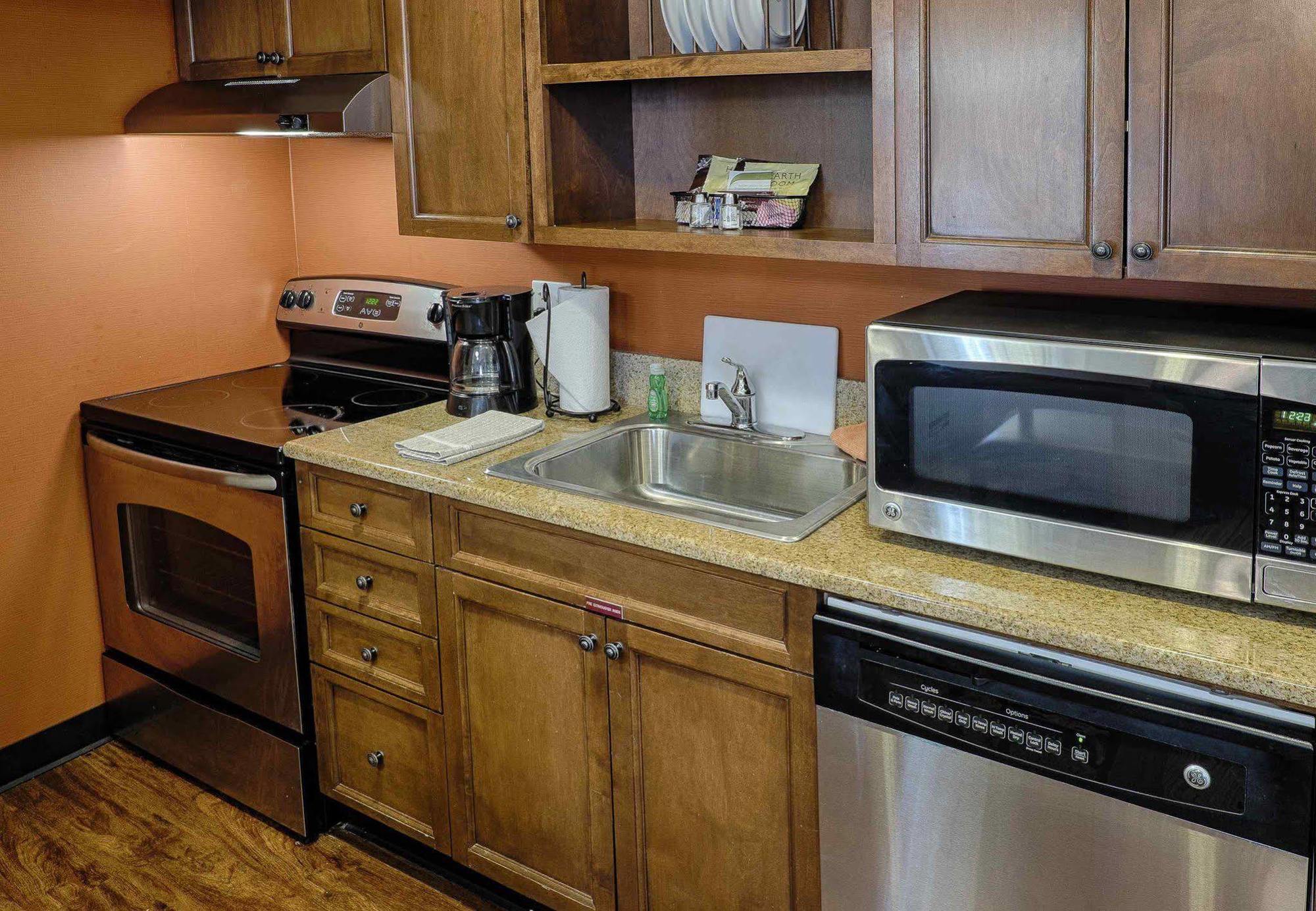 Albany Airport Inn And Suites لاثام المظهر الخارجي الصورة