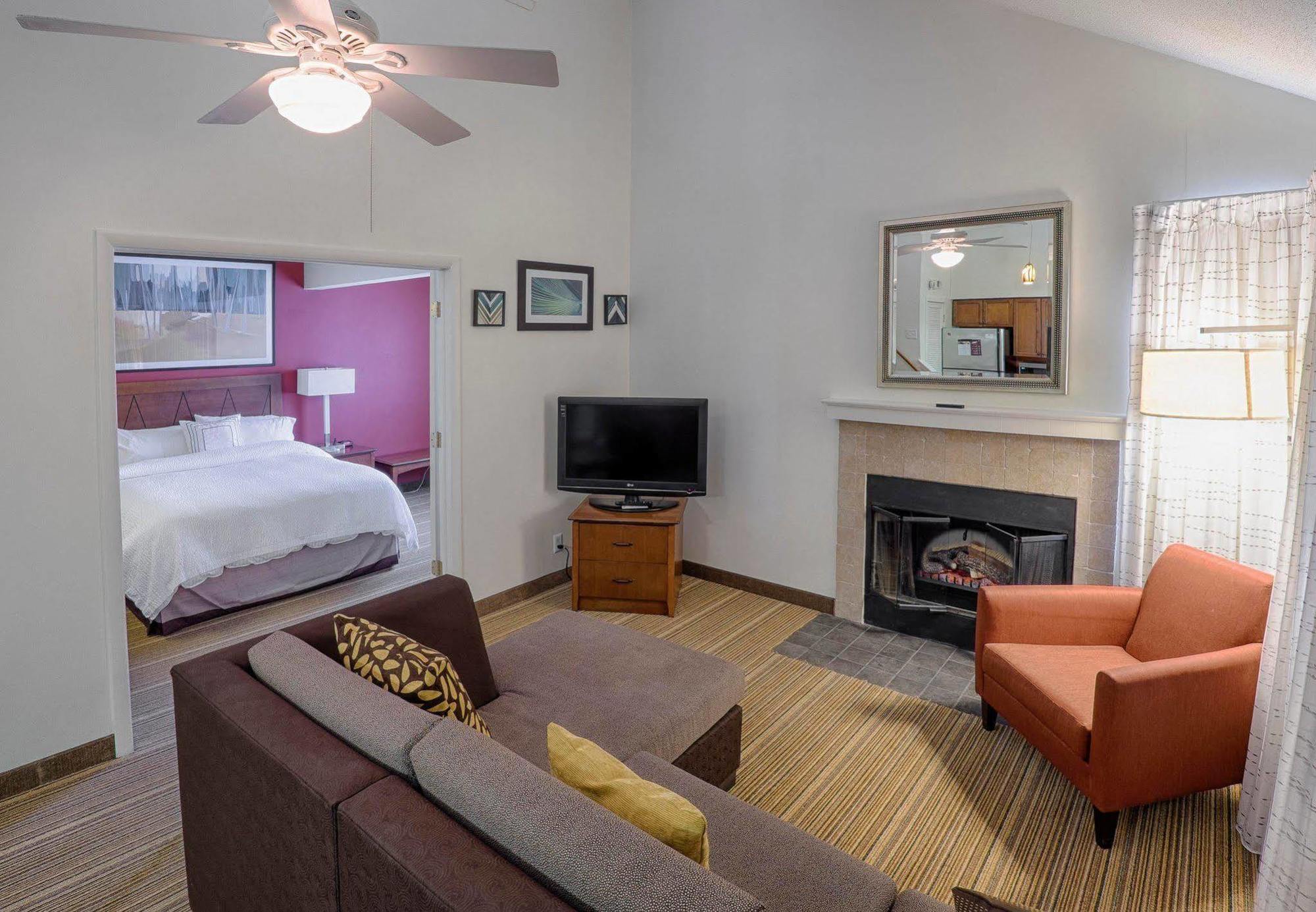 Albany Airport Inn And Suites لاثام المظهر الخارجي الصورة