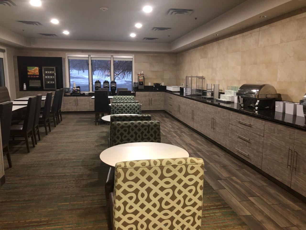 Albany Airport Inn And Suites لاثام المظهر الخارجي الصورة