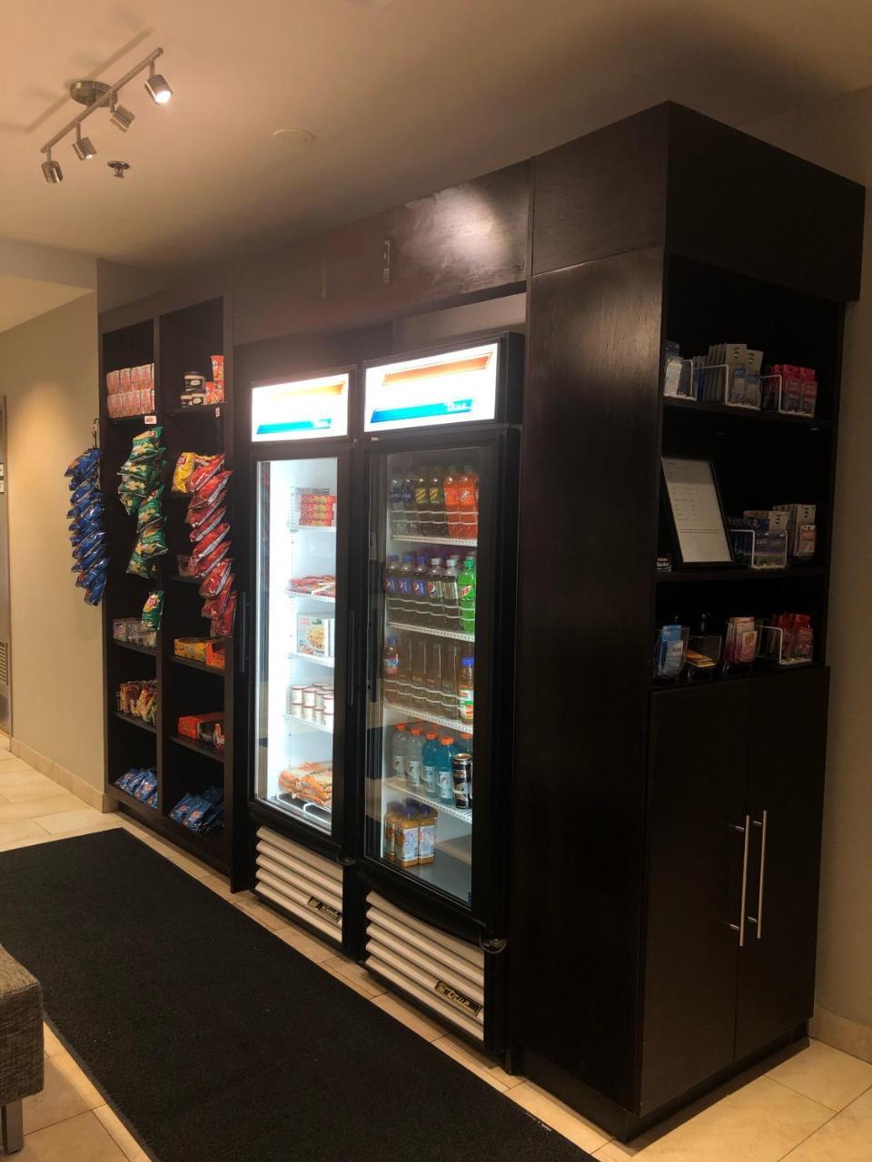 Albany Airport Inn And Suites لاثام المظهر الخارجي الصورة