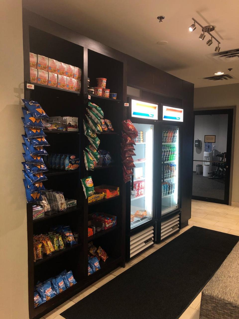 Albany Airport Inn And Suites لاثام المظهر الخارجي الصورة