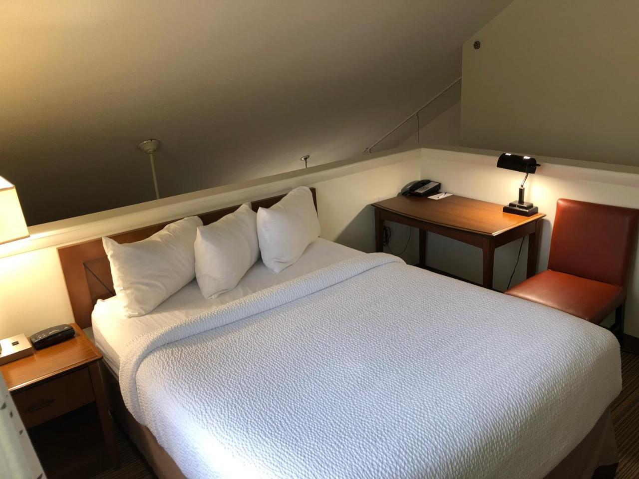 Albany Airport Inn And Suites لاثام المظهر الخارجي الصورة